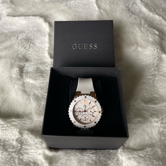 Guess watch - Picture 2 of 2